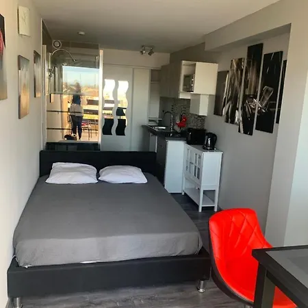 Nid Douillet Dans Les Coursives Du Village Naturiste Du Cap D Agde Exterior photo